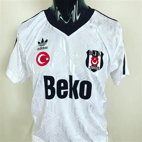 beşiktas football shirt